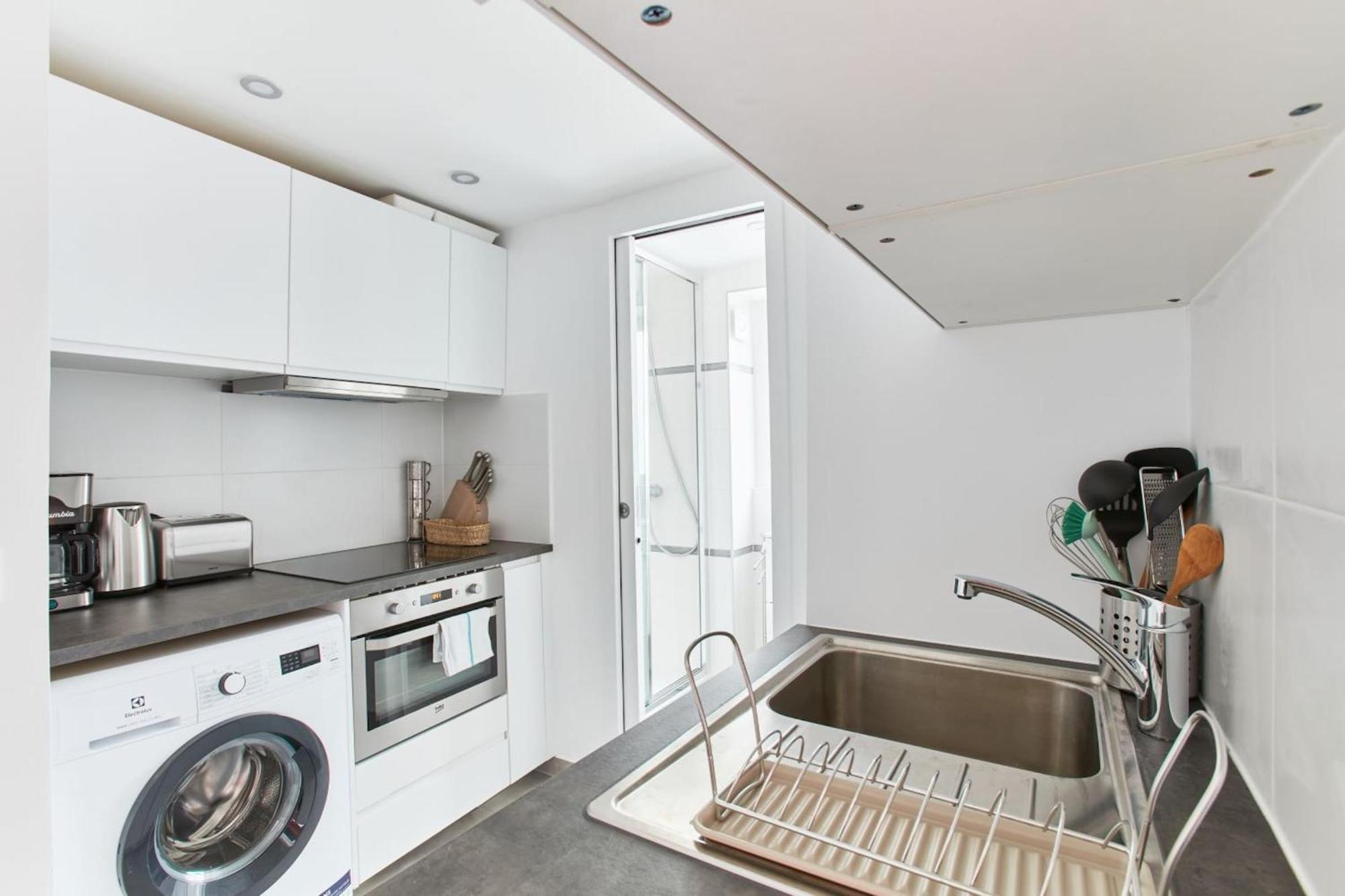 Montmartre & Sacre-Coeur Basilica - 1Br - Cityapartmentstay Parijs Buitenkant foto